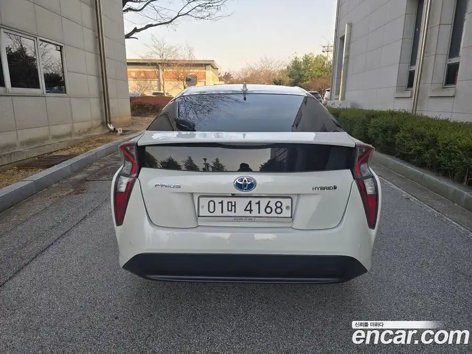 Toyota Prius 2017 1.8 гидро в Москве № 170362, фото 5