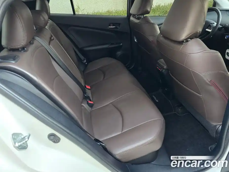 Toyota Prius 2017 1.8 гидро в Москве № 170362, фото 9