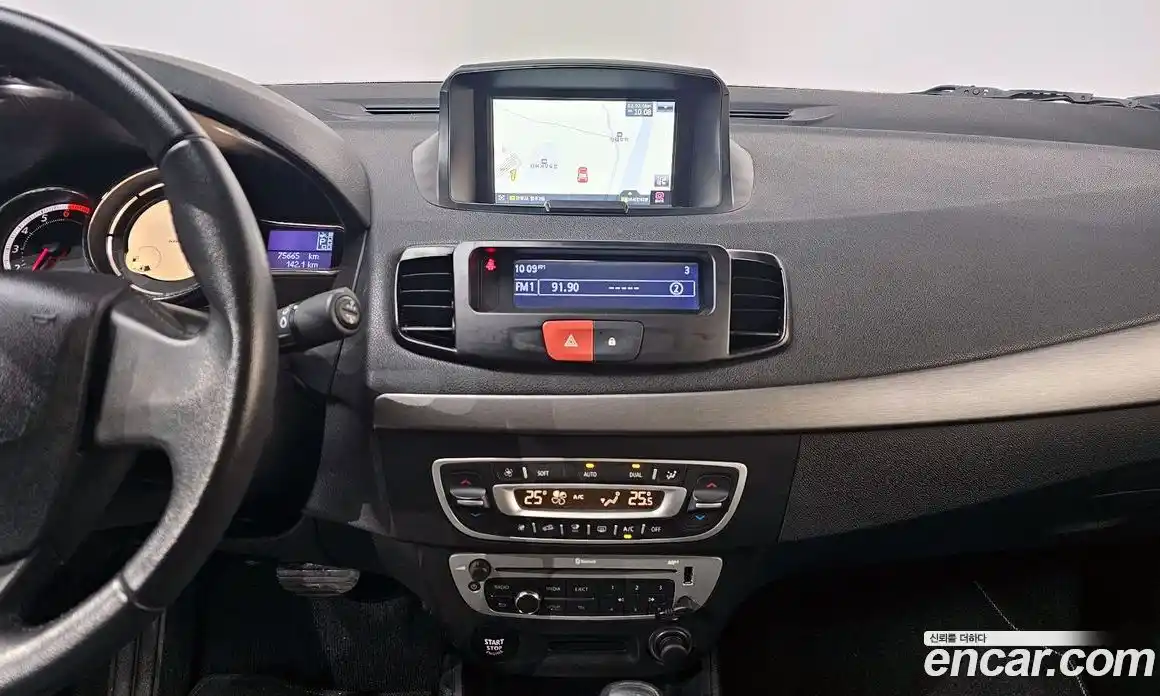 Renault SM3 2018 1.6 гидро в Москве № 207536, фото 15