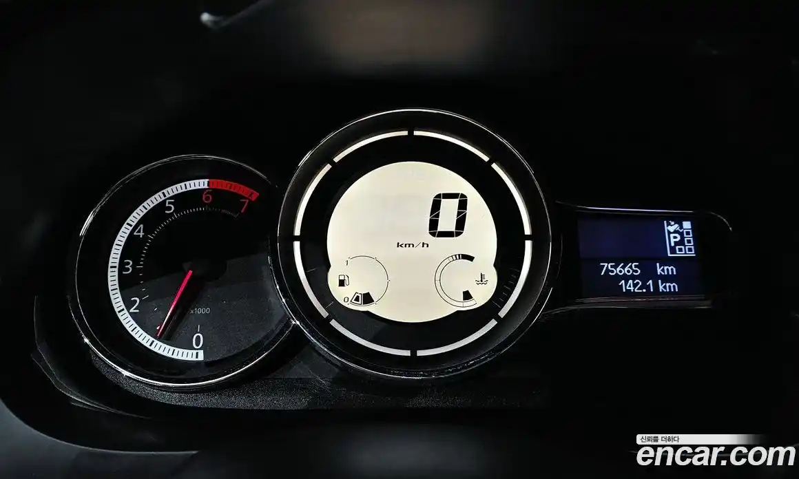 Renault SM3 2018 1.6 гидро в Москве № 207536, фото 8