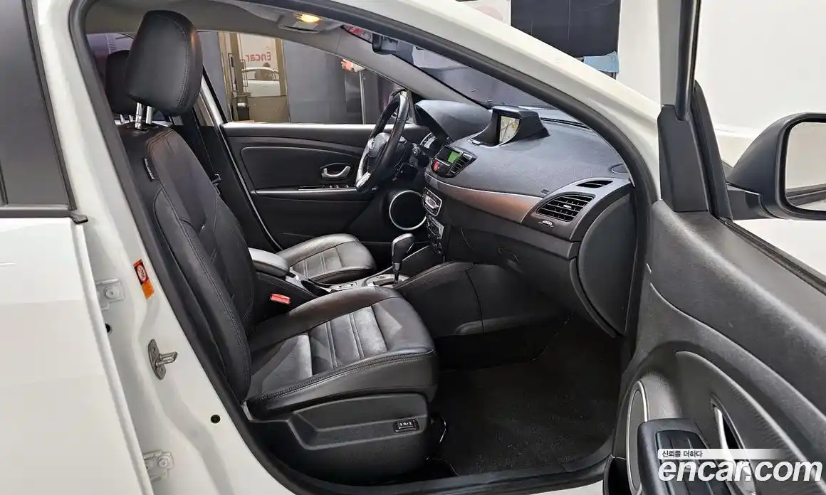 Renault SM3 2018 1.6 гидро в Москве № 207536, фото 10