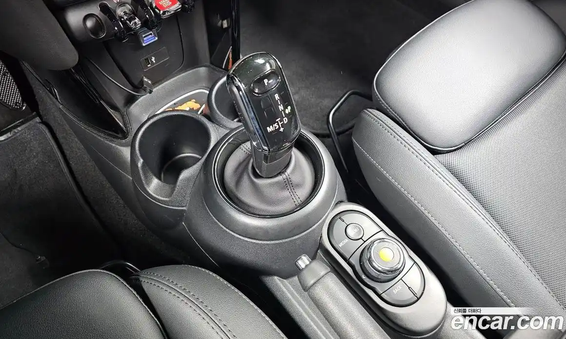 Mini Cooper 2022 1.5 гидро в Москве № 216346, фото 9