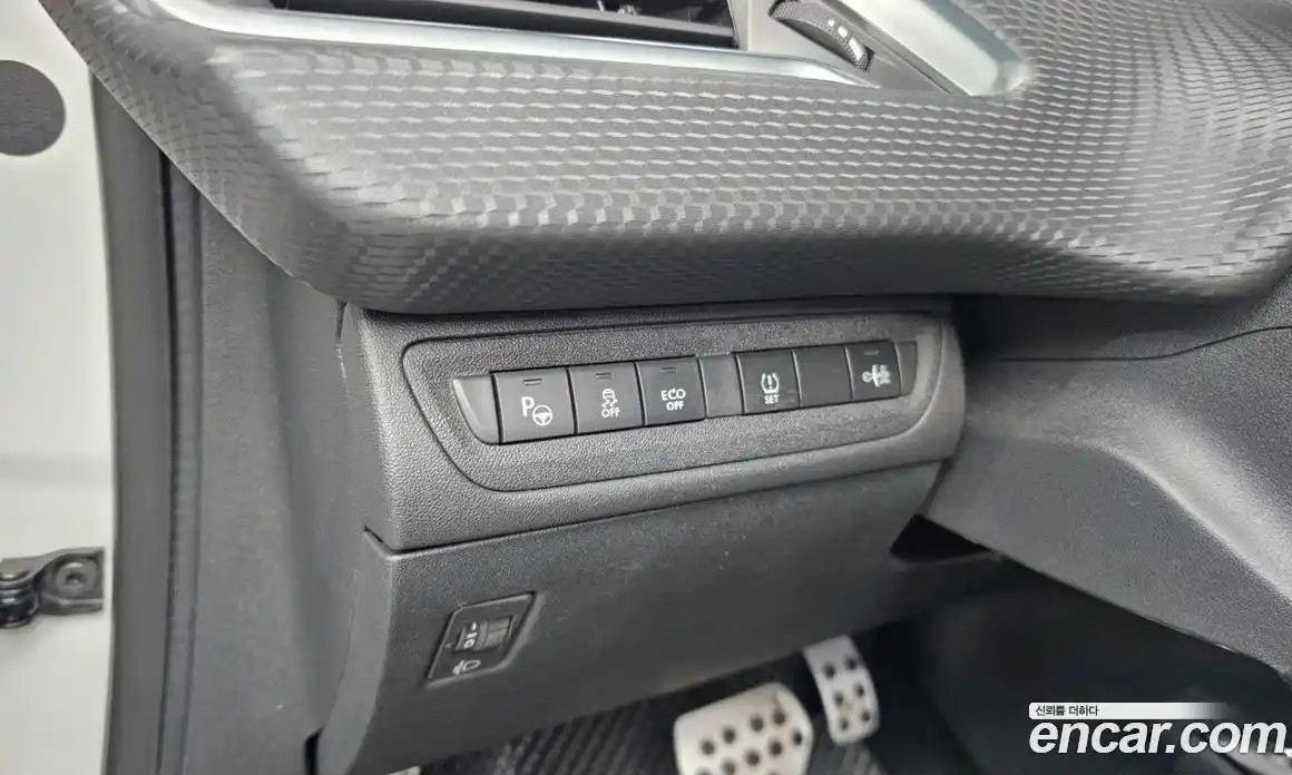 Peugeot 2008 2015 1.6 гидро в Москве № 234699, фото 18