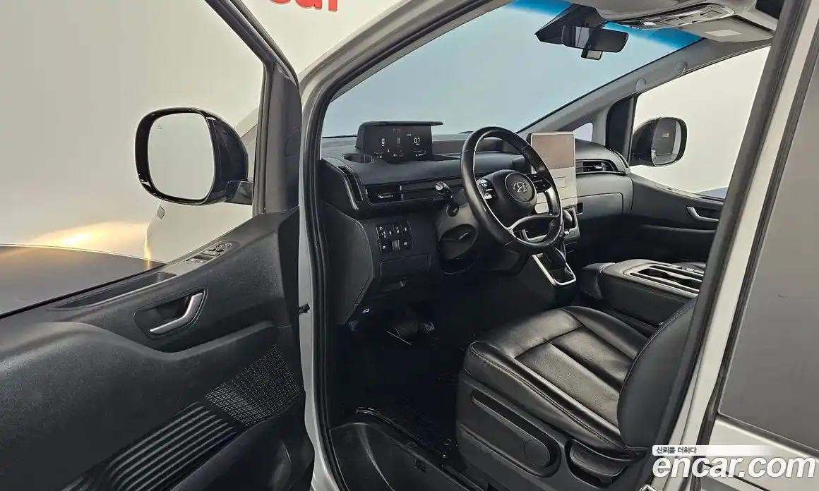 Hyundai Staria 2023 2.2 гидро в Москве № 44114, фото 10