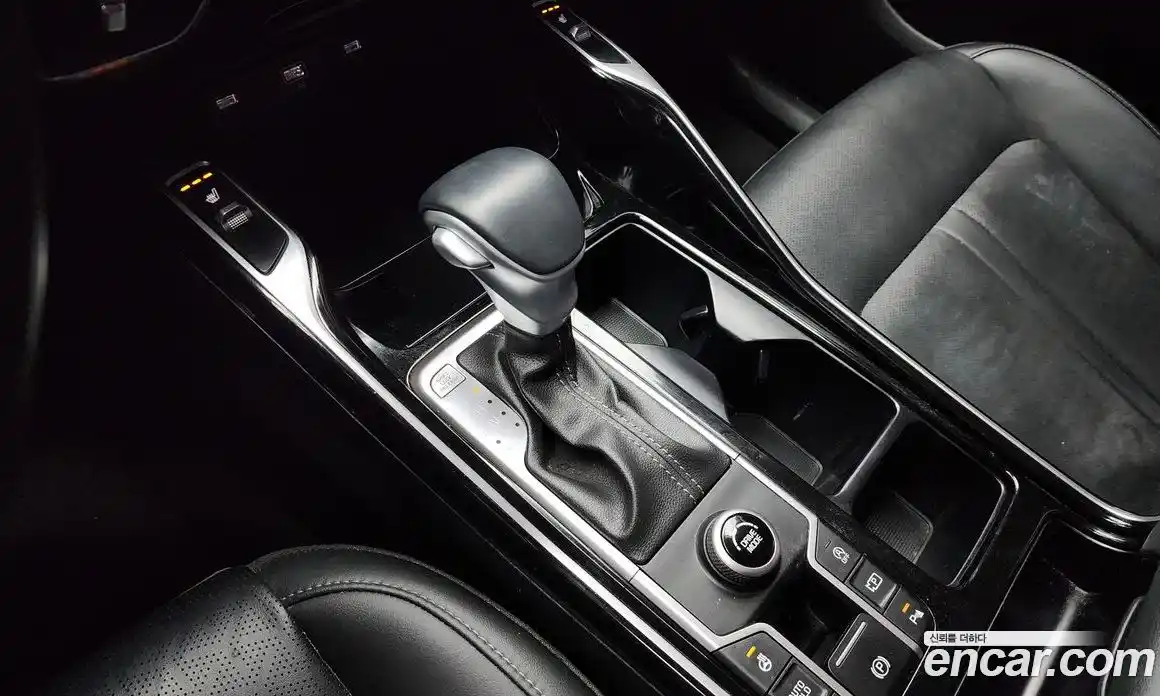 Kia Sorento 2023 2.2 гидро в Москве № 121177, фото 9