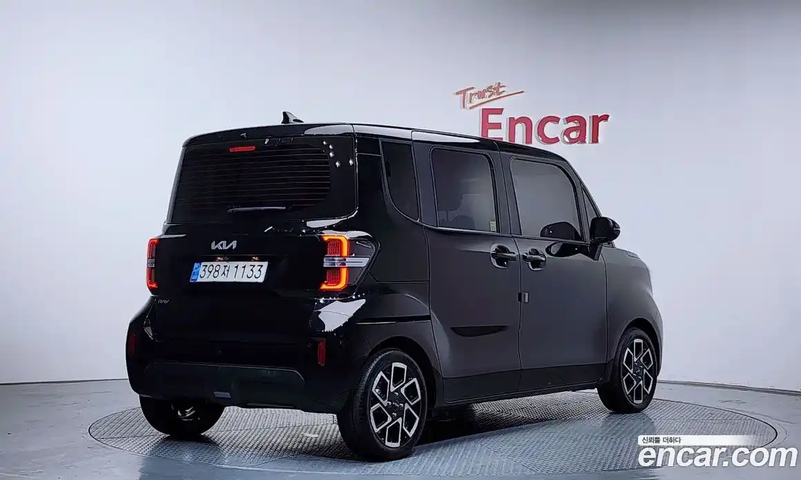 Kia Ray 2023 1.0 Автомат в Москве № 1244782, фото 2