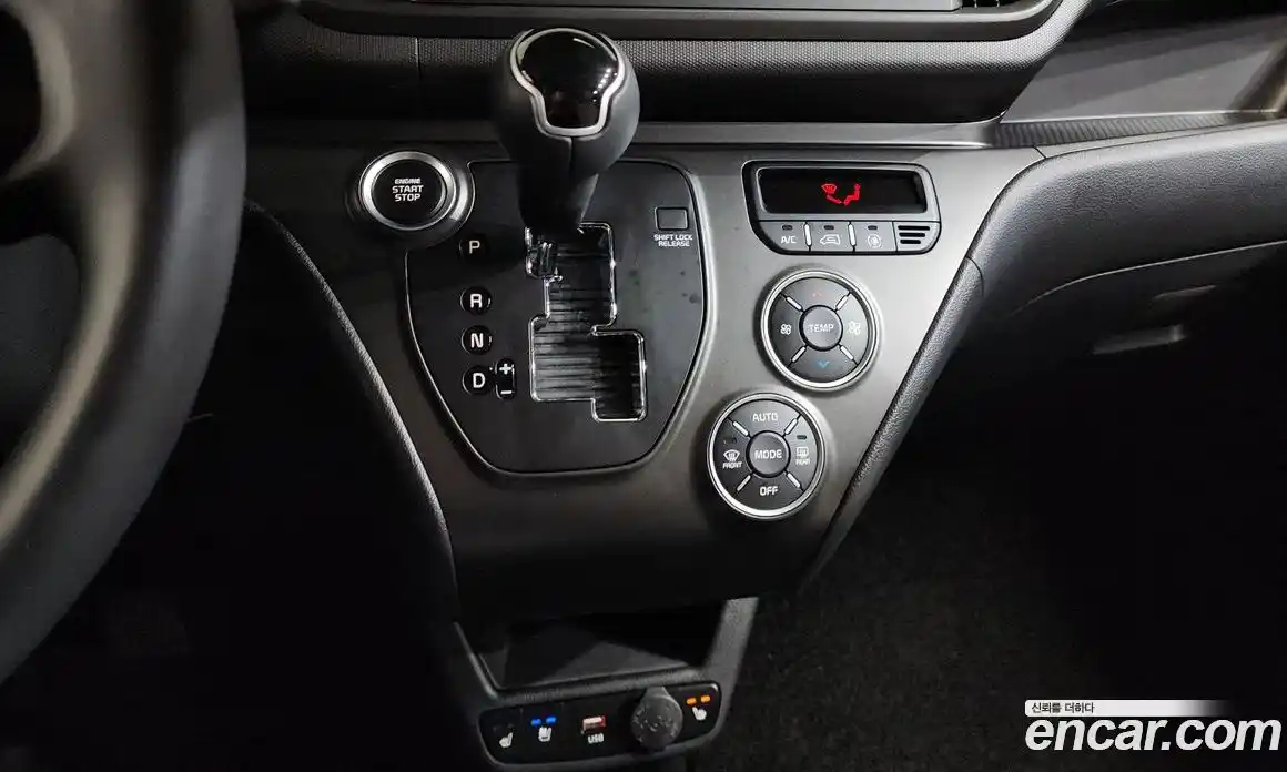 Kia Ray 2023 1.0 Автомат в Москве № 1244782, фото 9