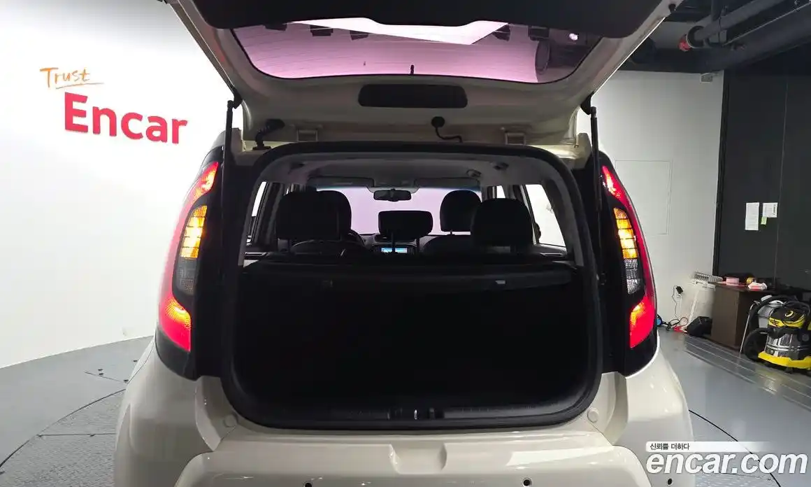 Kia Soul 2014 1.6 гидро в Москве № 1244882, фото 20