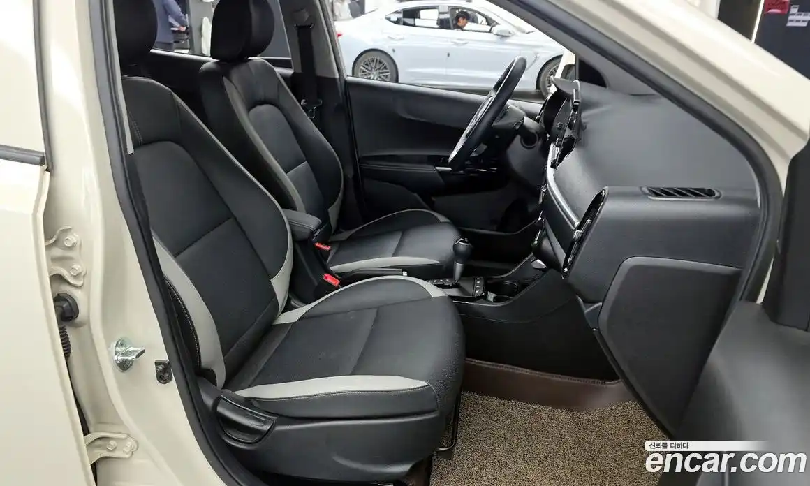 Kia Morning 2021 1.0 Автомат в Москве № 1245343, фото 11