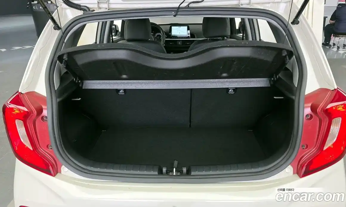 Kia Morning 2021 1.0 Автомат в Москве № 1245343, фото 20