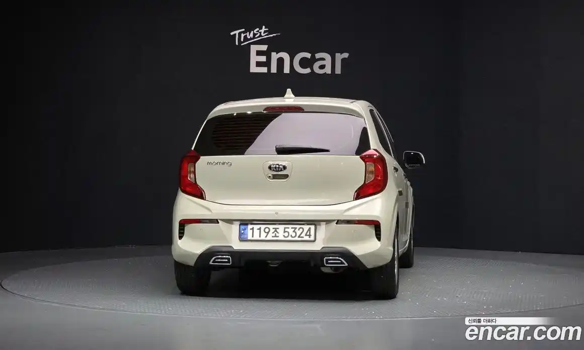 Kia Morning 2021 1.0 Автомат в Москве № 1245343, фото 4