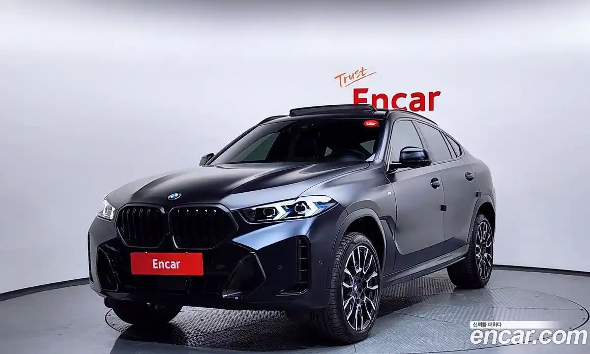 BMW X6 2023 3.0 Автомат в Москве № 1246773, фото 1