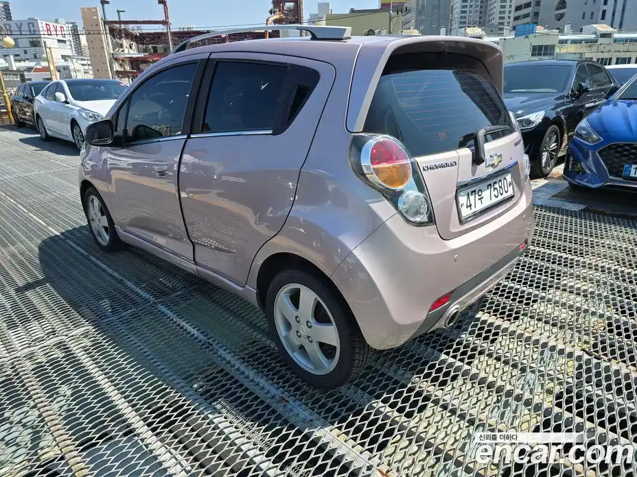 Chevrolet Spark 2011 1.0 гидро в Москве № 1247069, фото 2
