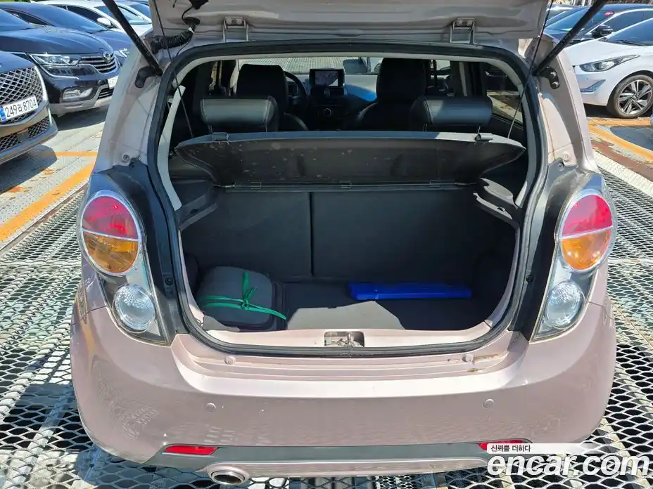 Chevrolet Spark 2011 1.0 гидро в Москве № 1247069, фото 10