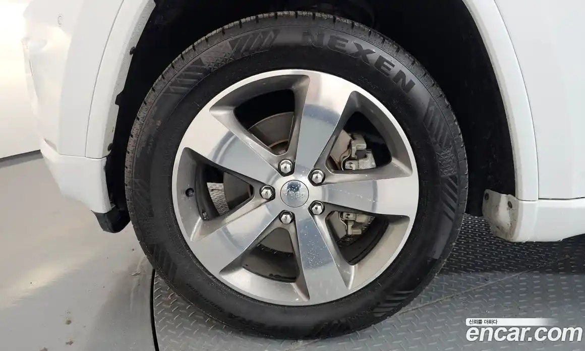 Jeep Cherokee 2016 3.6 гидро в Москве № 1247259, фото 5