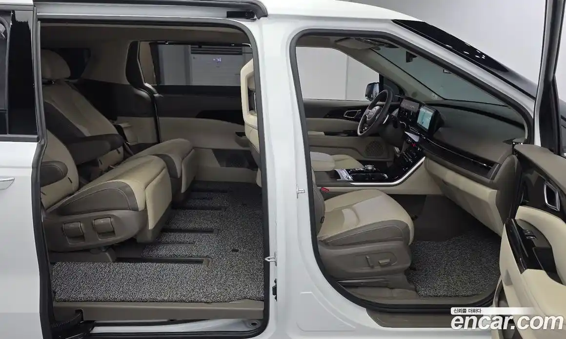 Kia Canival 2023 3.5 гидро в Москве № 1248305, фото 11