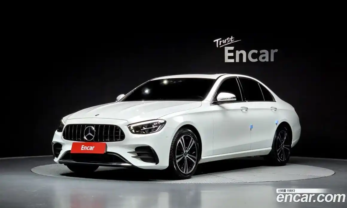 Mercedes-Benz E-Class 2021 2.0 гидро в Москве, фото 1