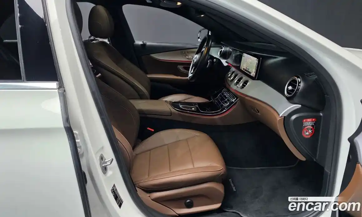 Mercedes-Benz E-Class 2021 2.0 гидро в Москве, фото 11