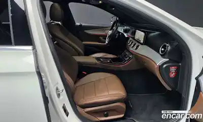 Mercedes-Benz E-Class 2021 2.0 гидро в Москве, миниатюра 11