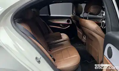 Mercedes-Benz E-Class 2021 2.0 гидро в Москве, миниатюра 12