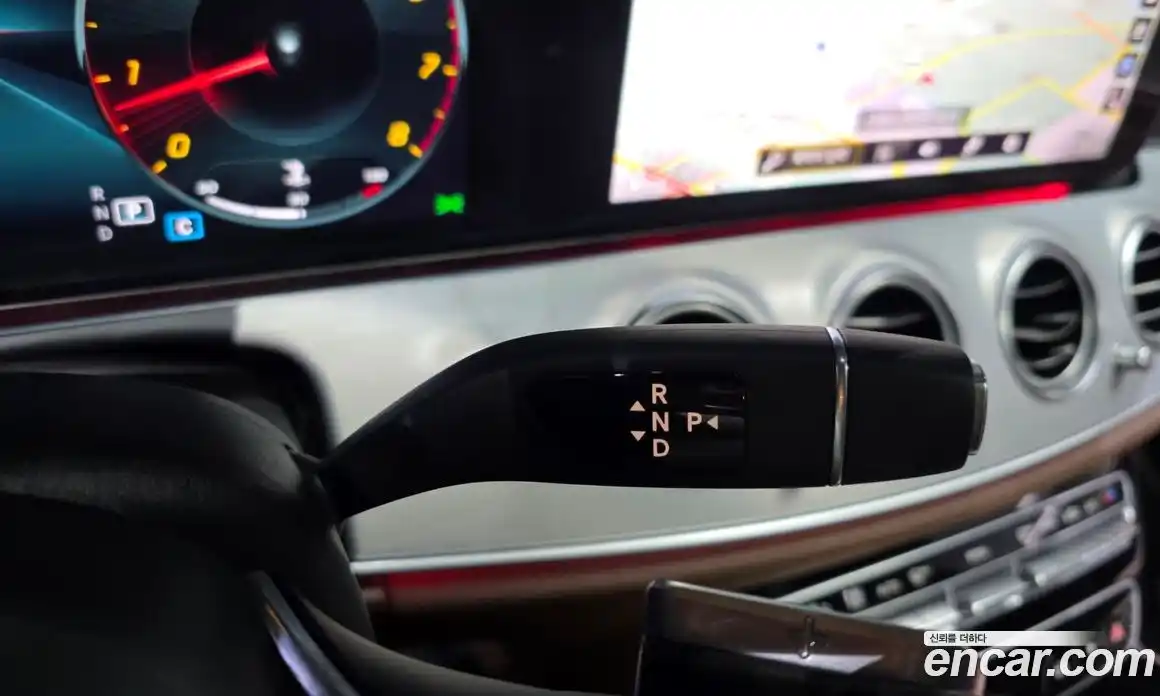 Mercedes-Benz E-Class 2021 2.0 гидро в Москве, фото 9