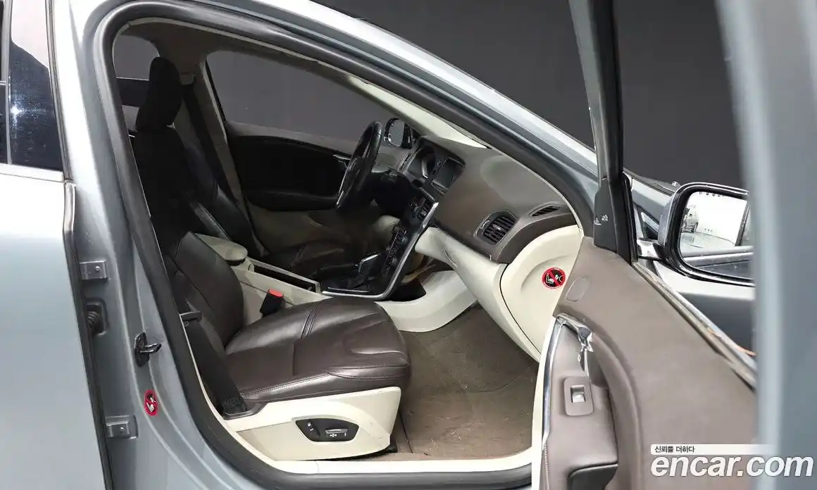 Volvo V40 2013 2.0 гидро в Москве № 1249983, фото 11