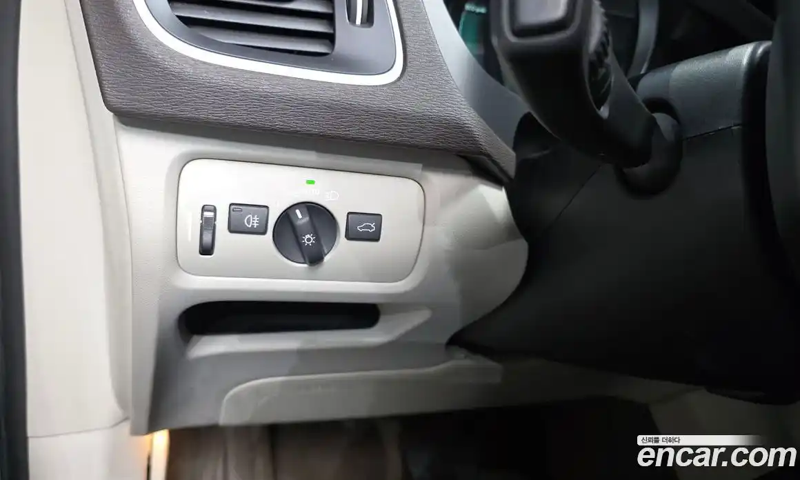 Volvo V40 2013 2.0 гидро в Москве № 1249983, фото 17