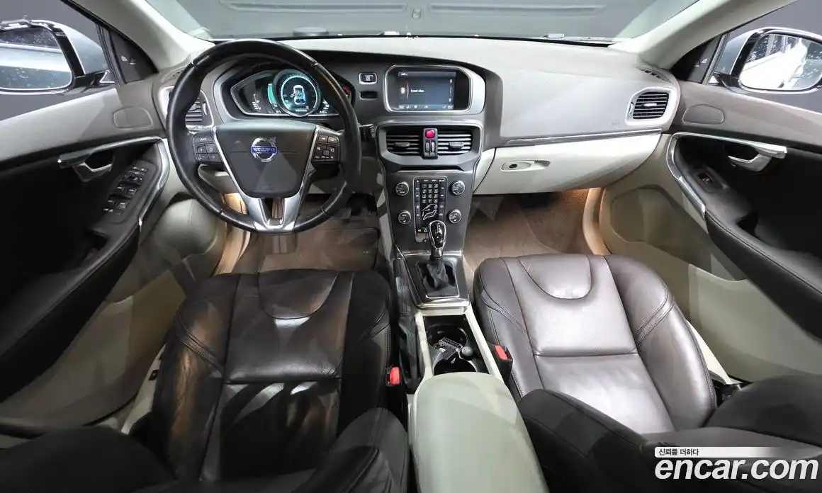 Volvo V40 2013 2.0 гидро в Москве № 1249983, фото 7