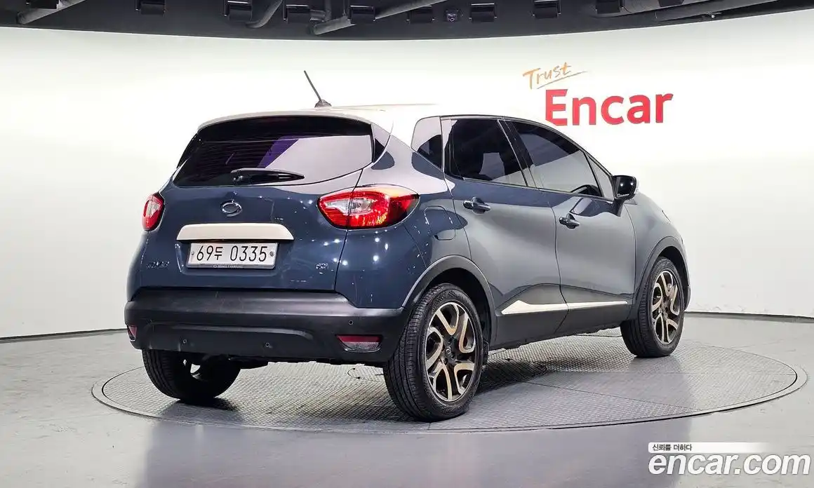 Renault QM3 2015 1.5 гидро в Москве № 1250200, фото 2