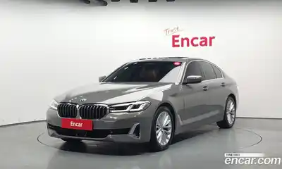 BMW 5-Series, 2022