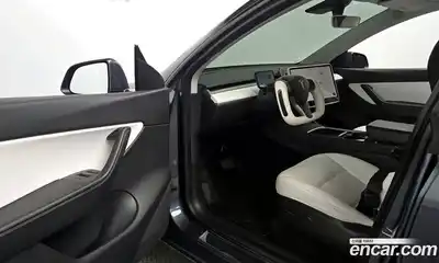 Tesla Model Y 2021 0.2 гидро в Москве № 1250991, миниатюра 10