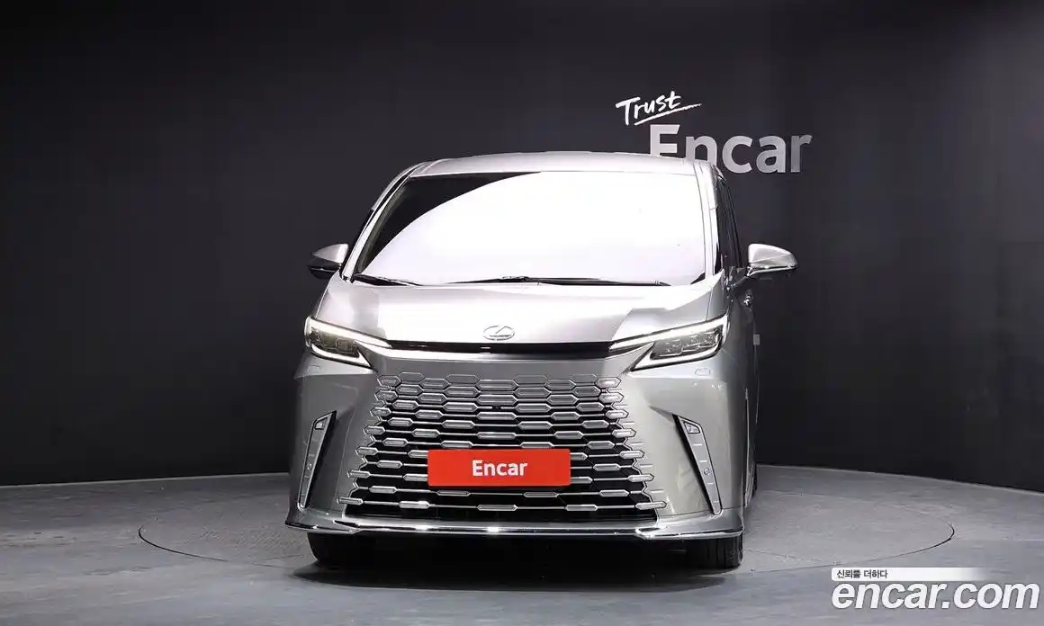 Lexus LM 2025 2.4 гидро в Москве № 1251093, фото 3