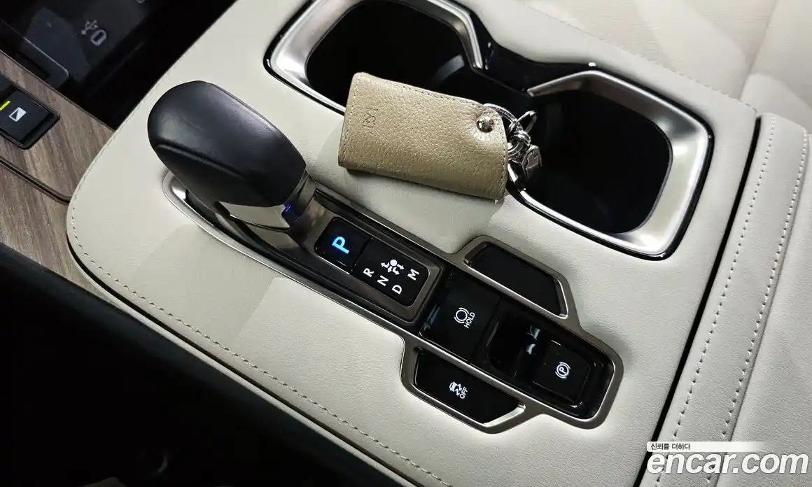 Lexus LM 2025 2.4 гидро в Москве № 1251093, фото 9
