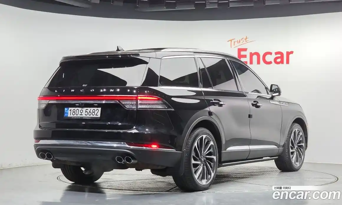 Lincoln Aviator 2022 3.0 гидро в Москве № 1253126, фото 2