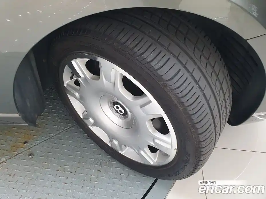 Bentley Flying Spur 2007 6.0 гидро в Москве № 1253764, фото 5