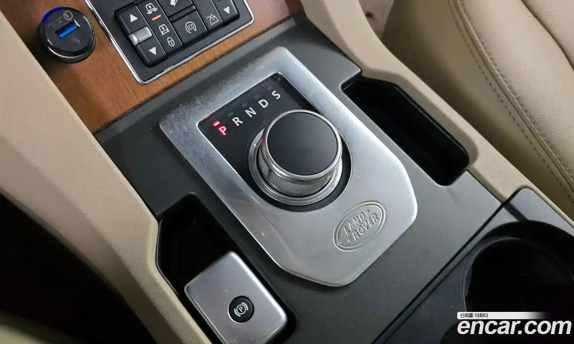 Land Rover Discovery 2016 3.0 гидро в Москве № 1280913, фото 9