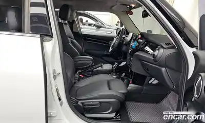 Mini Cooper 2023 1.5 гидро в Москве № 1280955, миниатюра 11