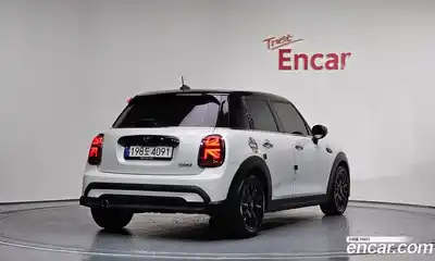 Mini Cooper 2023 1.5 гидро в Москве № 1280955, миниатюра 2