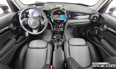 Mini Cooper 2023 1.5 гидро в Москве № 1280955, миниатюра 7