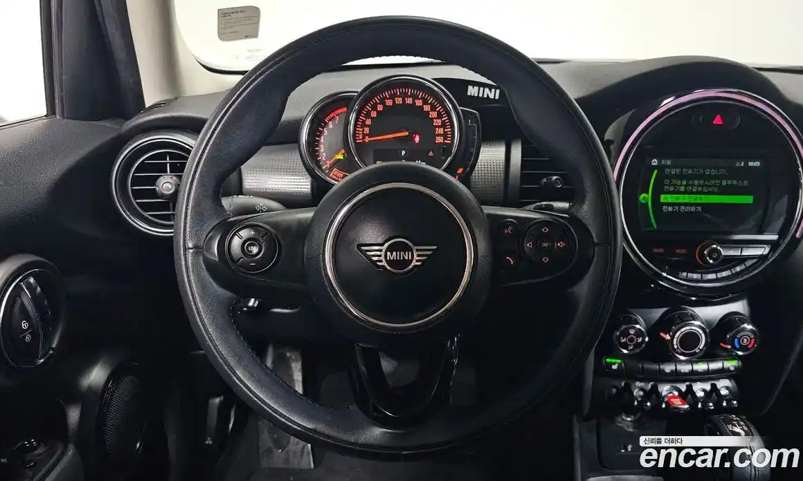 Mini Cooper 2019 1.5 гидро в Москве № 1281105, фото 13