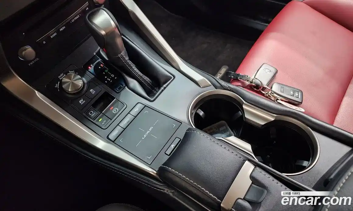 Lexus NX 2018 2.5 гидро в Москве № 1281362, фото 9