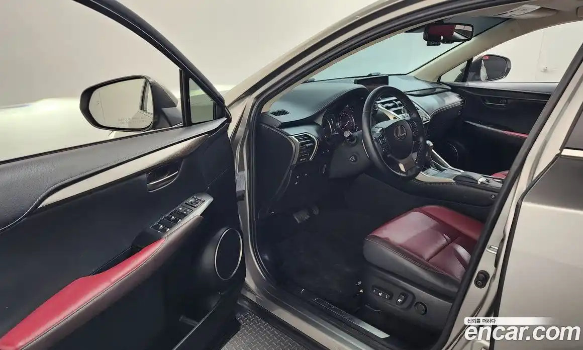 Lexus NX 2018 2.5 гидро в Москве № 1281362, фото 10