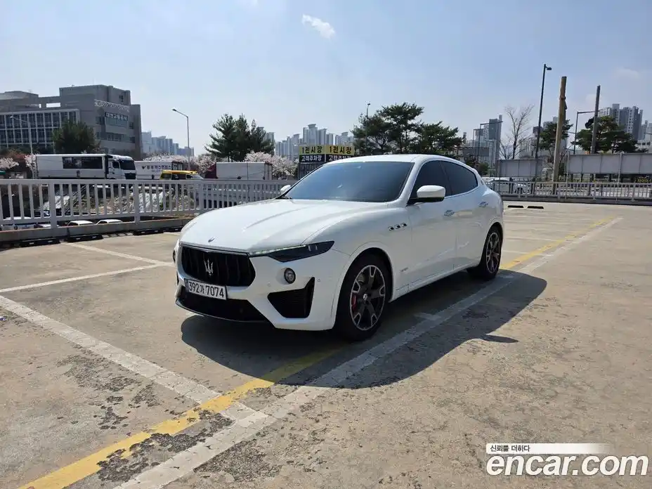 Maserati Levante 2020 3.0 гидро в Москве № 1283350, фото 1