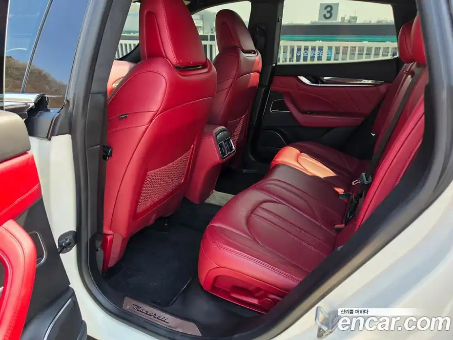 Maserati Levante 2020 3.0 гидро в Москве № 1283350, фото 15