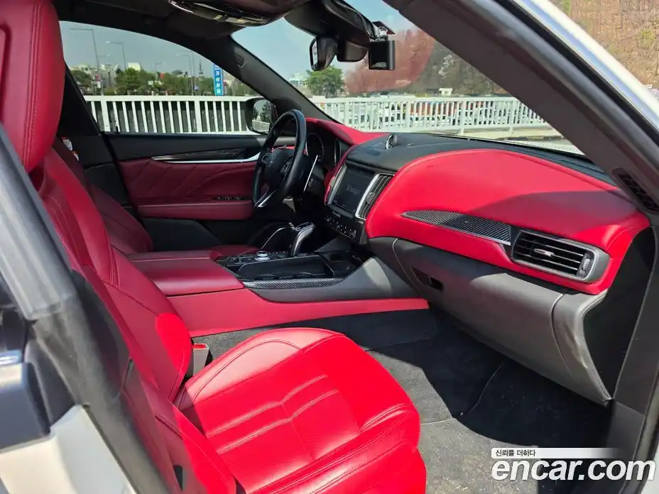 Maserati Levante 2020 3.0 гидро в Москве № 1283350, фото 16