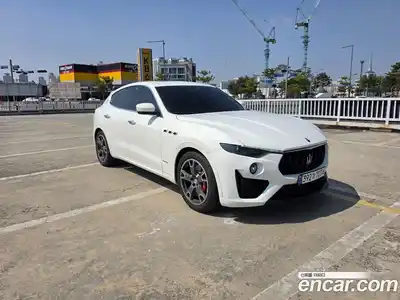 Maserati Levante 2020 3.0 гидро в Москве № 1283350, миниатюра 3
