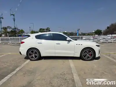 Maserati Levante 2020 3.0 гидро в Москве № 1283350, миниатюра 4