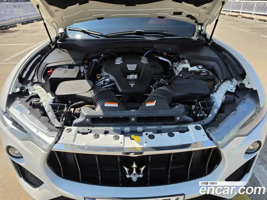 Maserati Levante 2020 3.0 гидро в Москве № 1283350, фото 10