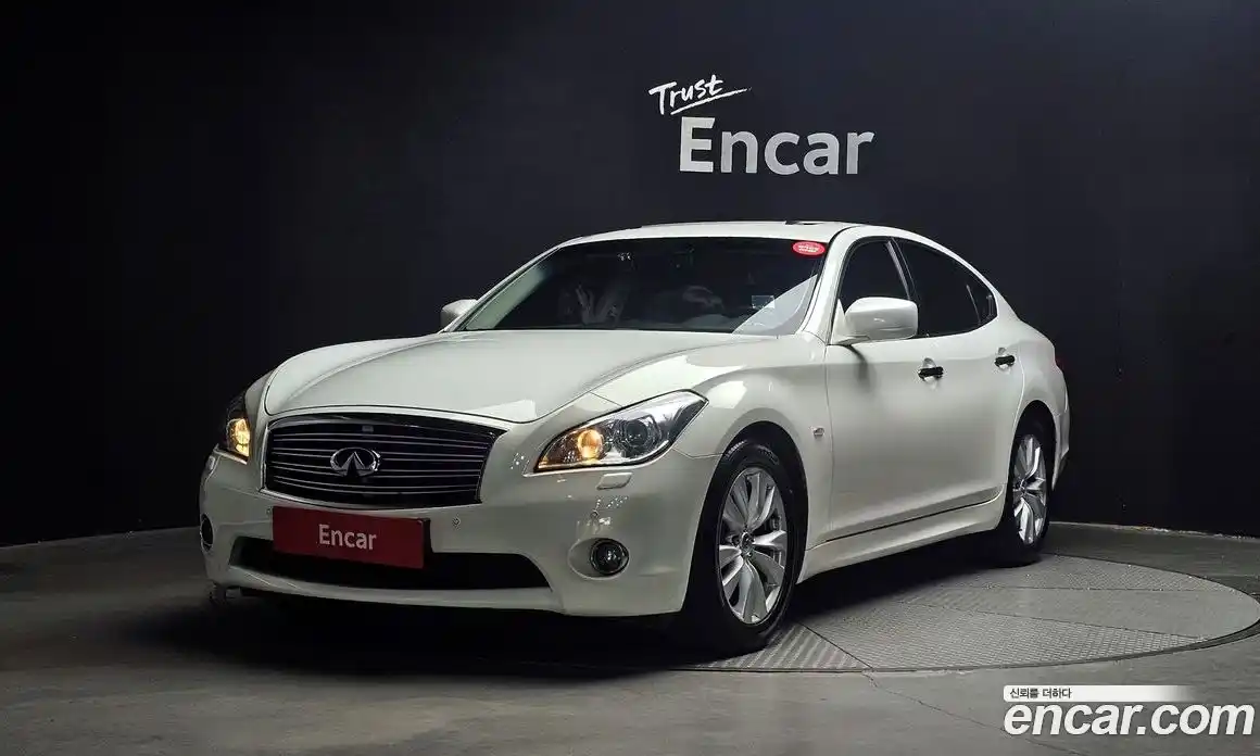 Infiniti M 2010 3.7 гидро в Москве № 1283675, фото 1