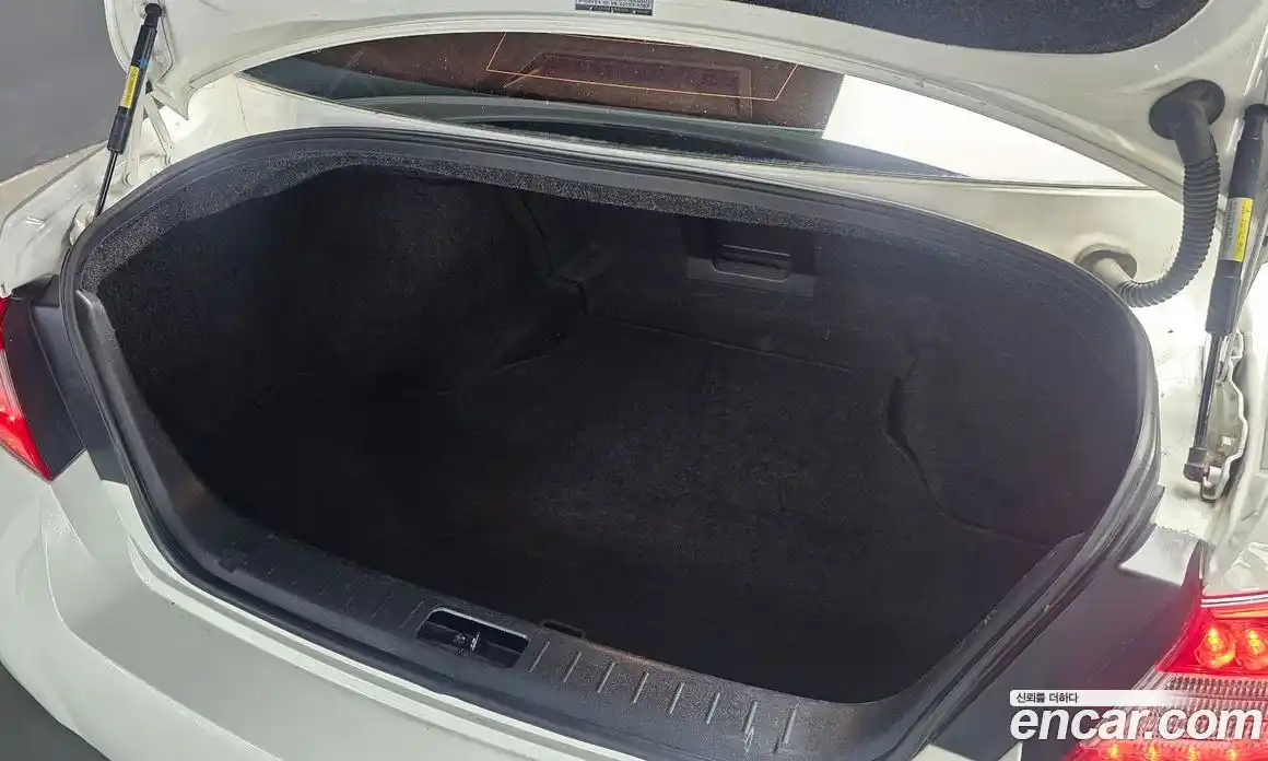 Infiniti M 2010 3.7 гидро в Москве № 1283675, фото 20
